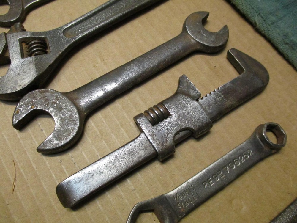 Vintage Bentley ? Tool Kit