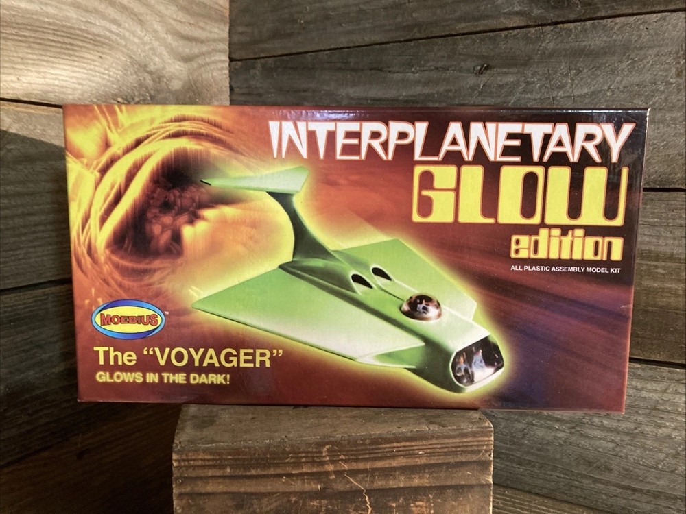 2008 Moebius Interplanetary Glow Edition The Voyager