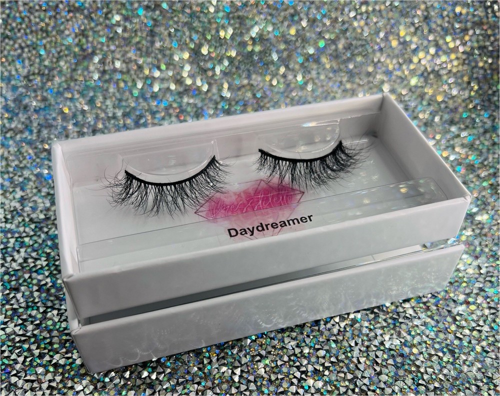 “Daydreamer” mink lashes