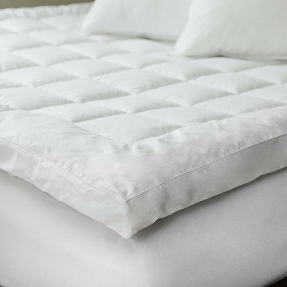 Lavish Home Down Alternative Bedding Topper 233 Thread Count - Twin