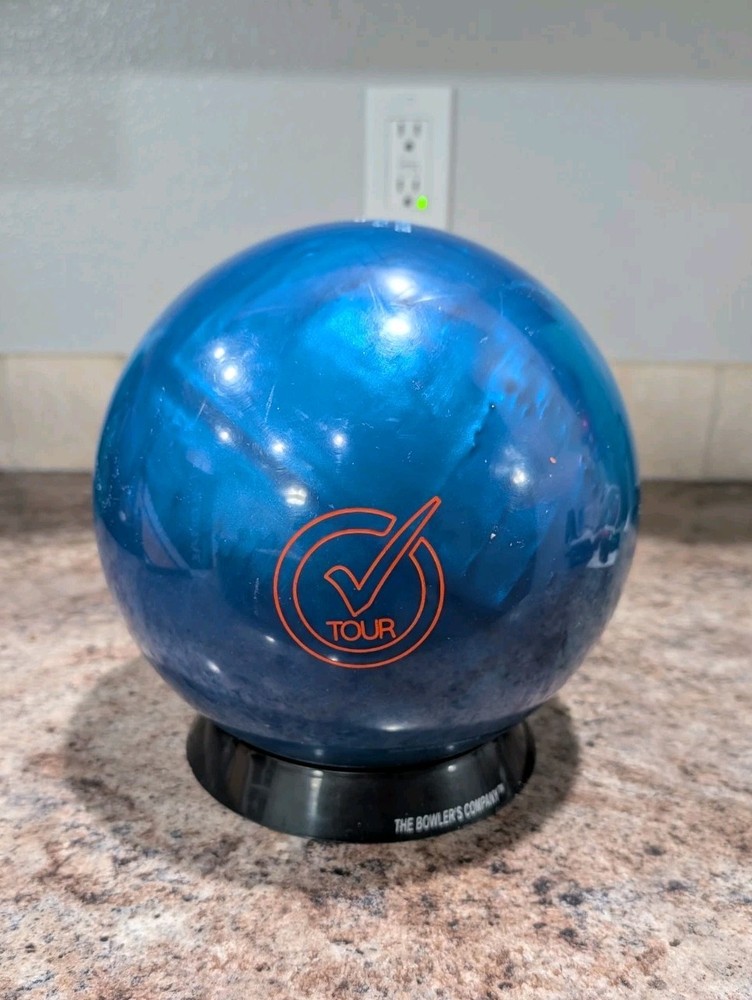 900 Global Wolverine Bowling Ball 15 Lbs