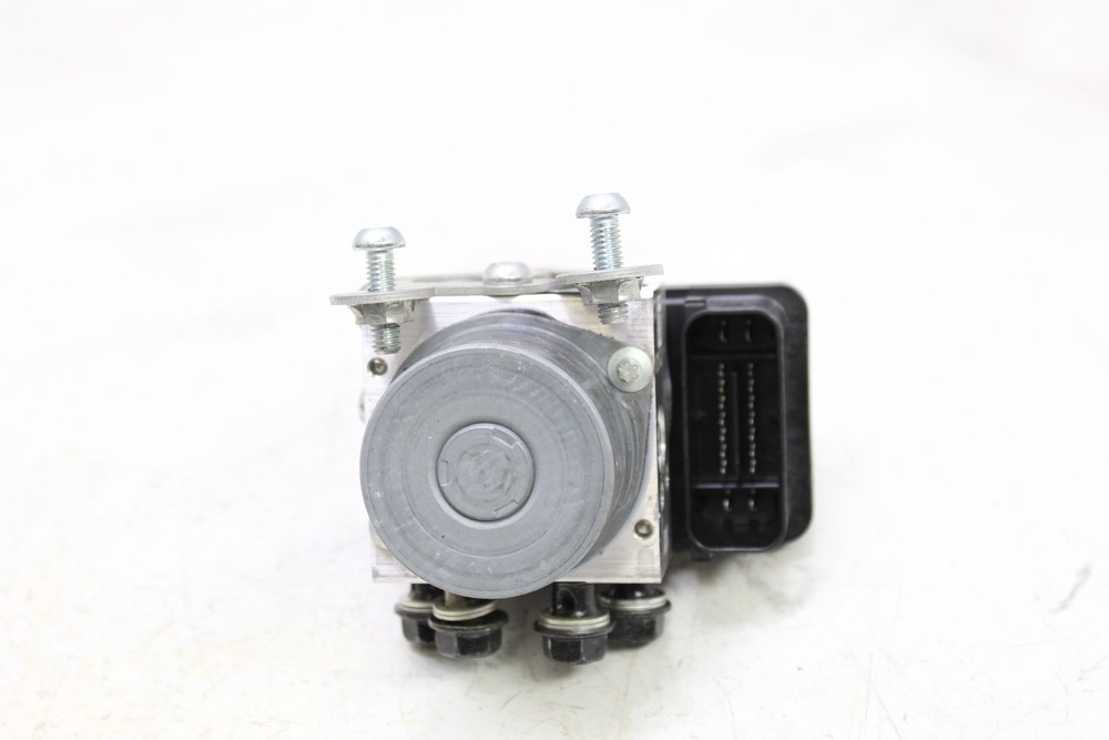 2017 Yamaha FZ10 OEM ABS PUMP UNIT MODULE
