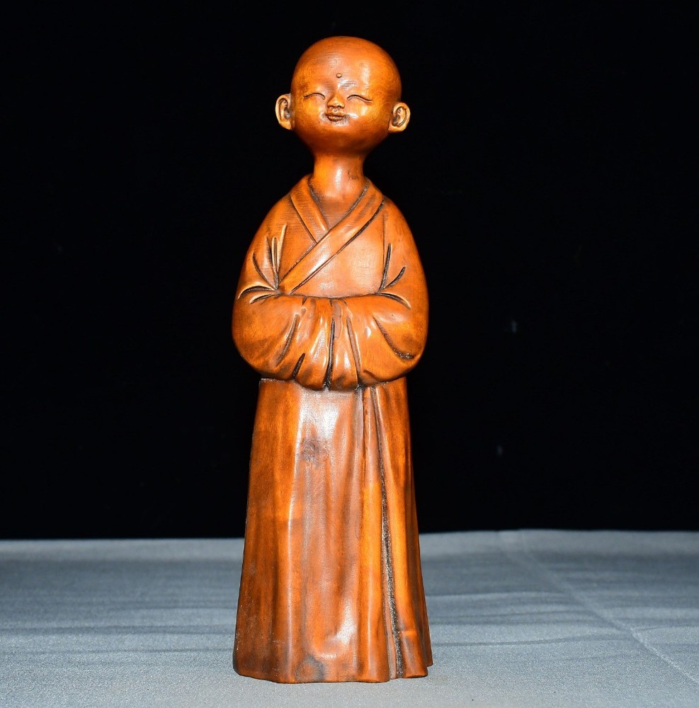 Exquisite Small Leaf Boxwood Monk Ornament