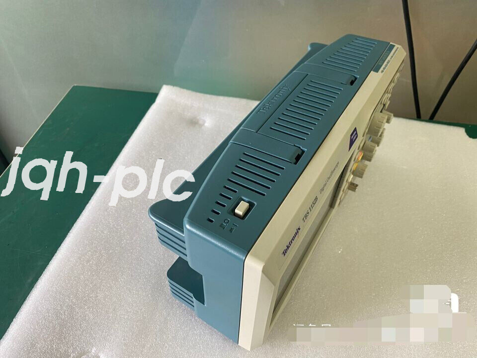 Tektronix TBS1102B Digital Oscilloscope Without probe*