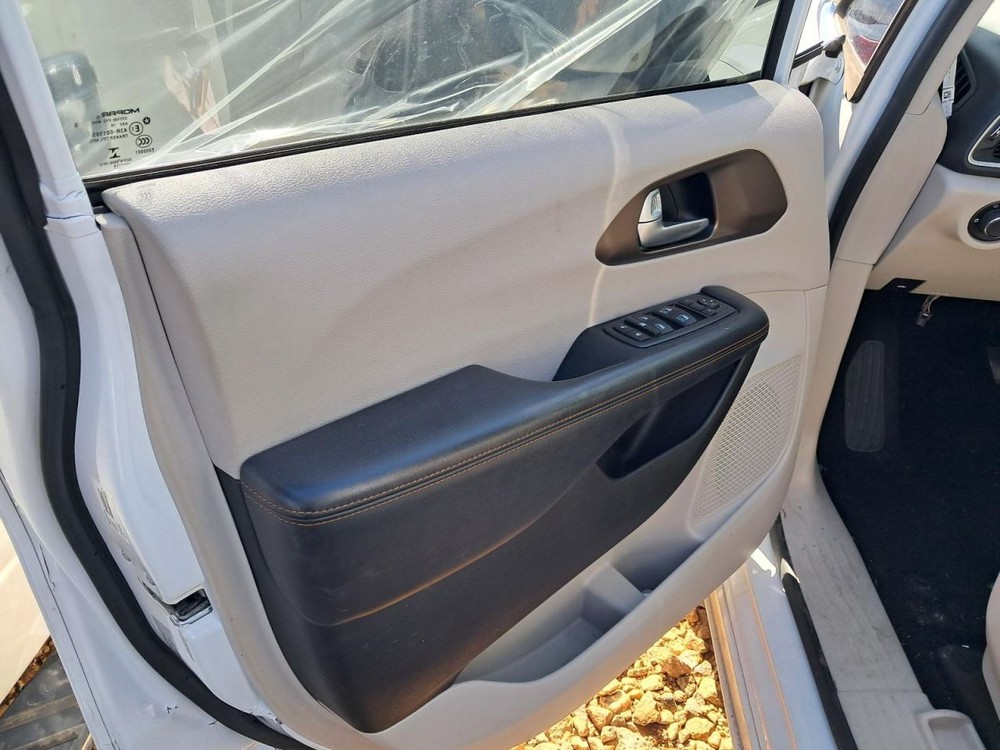 Fuse Box Engine Compartment Fits 17 PACIFICA 4837439