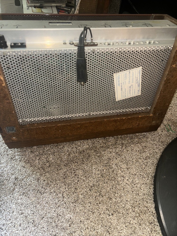 Vintage Heathkit AJ-15 Solid State Stereo Tuner Powers Up.