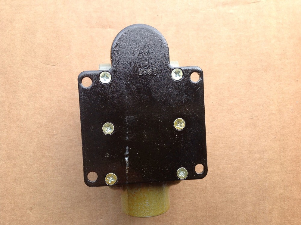 Namco Limit Switch EA140-21200