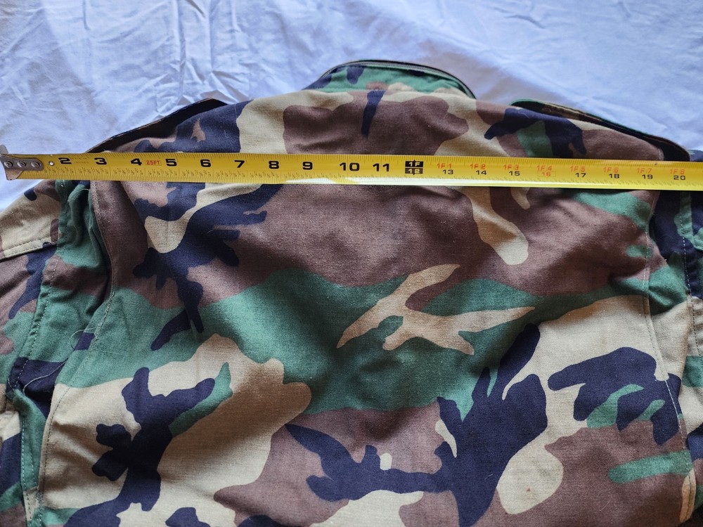 U.S ARMY COAT COLD WEATHER FIELD CAMOUFLAGE PATTERN JACKET MULTICOLOR MEDIUM...