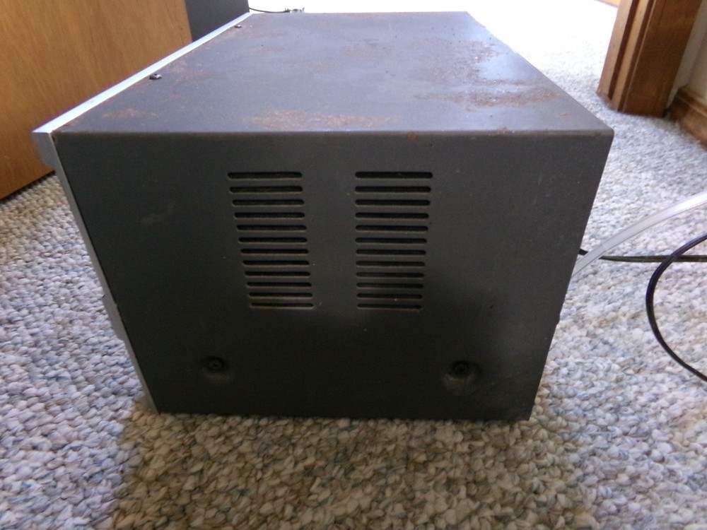 Realistic DX-150A Communications Receiver - Powers Up