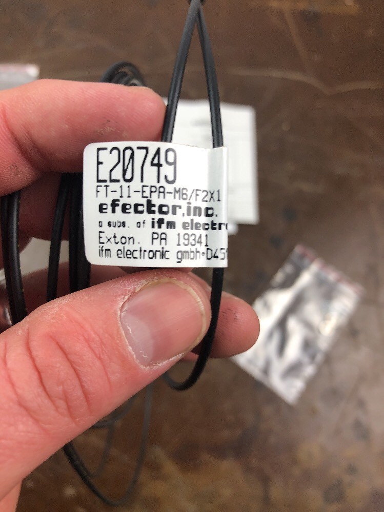 E20749 IFM Diffuse Reflection Bendable Fiber Optic Sensor EFECTOR NOS -----A1