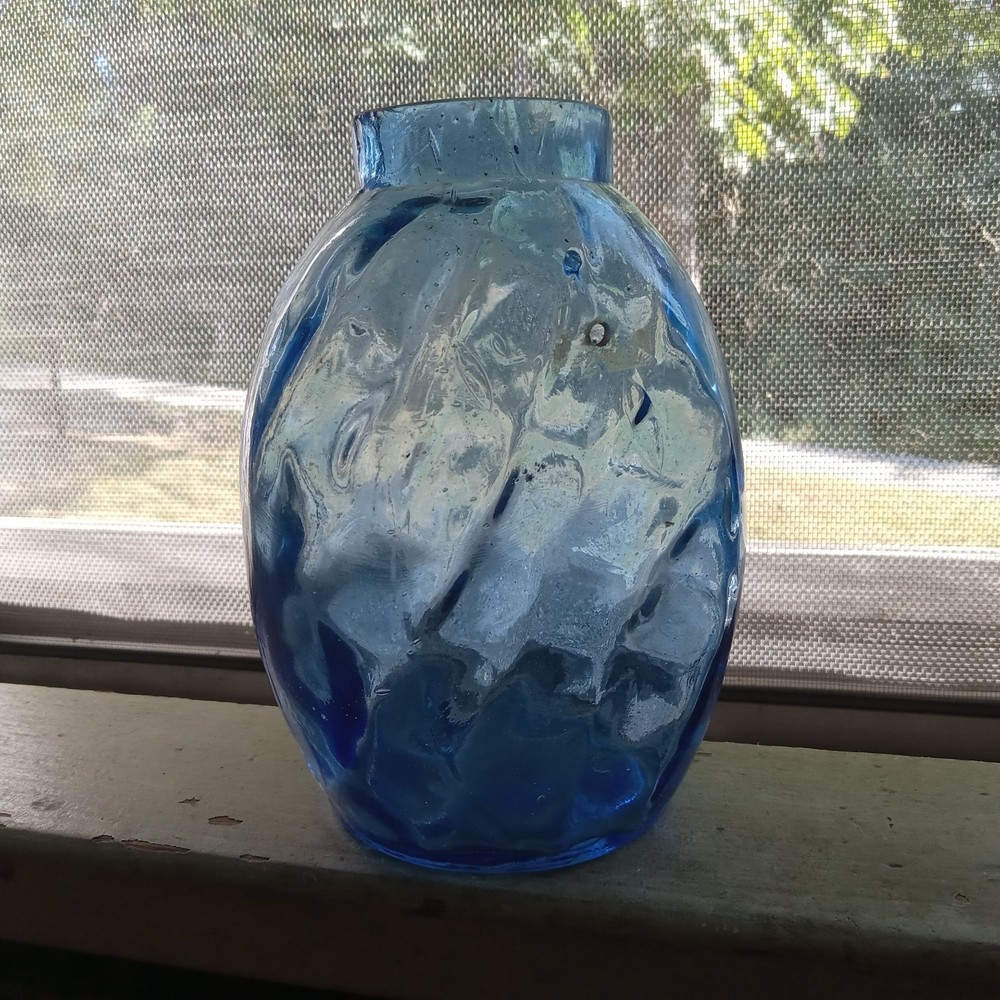 EAGLE EMB PRETTY BLUE DIAMOND OPTIC PATTERN SNUFF BOTTLE