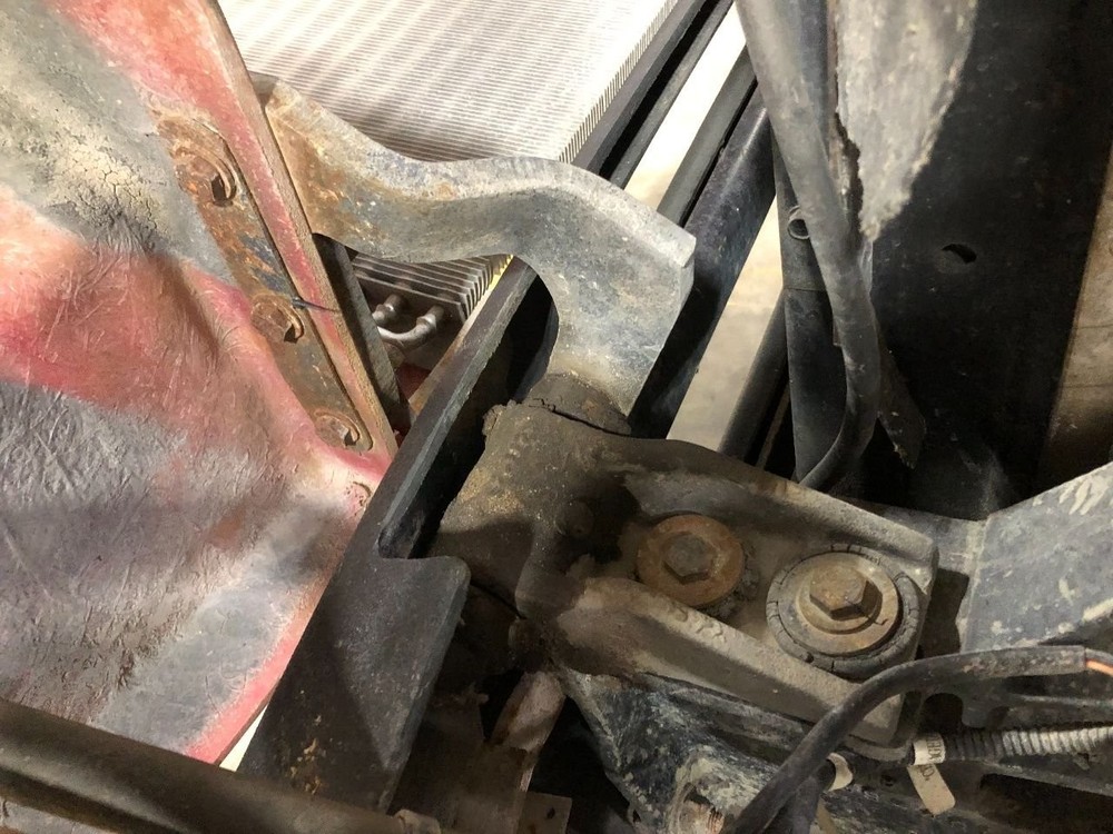Kenworth T600 Left/Driver Hood Hinge - Used