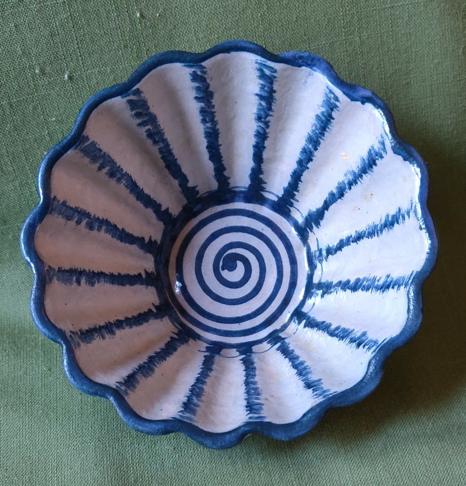 Small Artisan Art Pottery Blue Bowl 🎄 Signed VM ? 🎄 Studio 🎄 Nicely Made