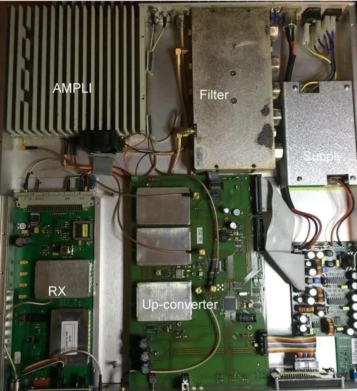 PLL UHF 20W Screen Service ANALOG/DIGITAL TRANSMITTER REPEATER TESTED