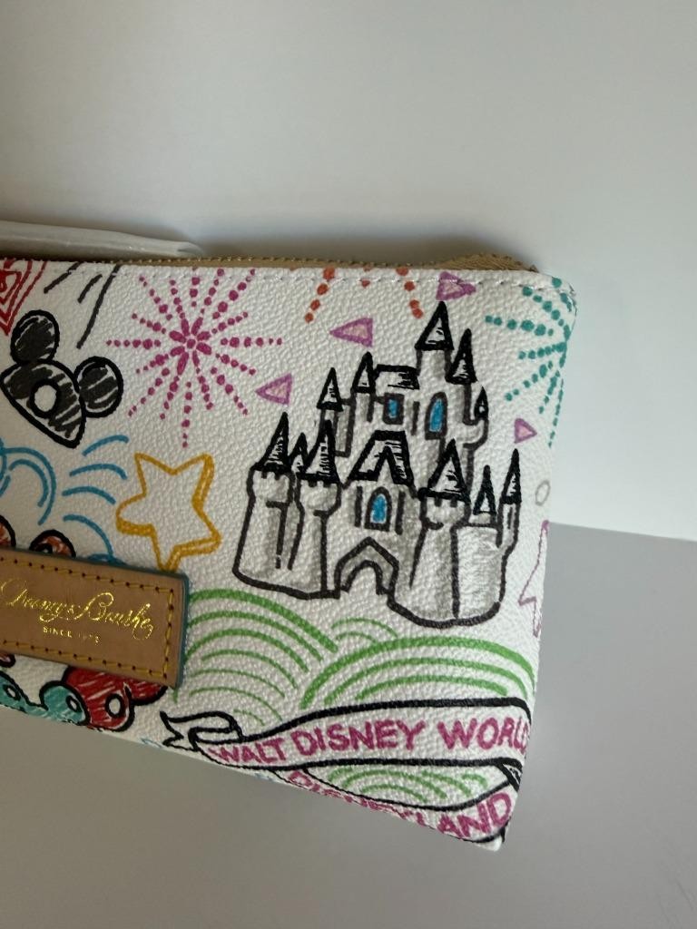 Disney Dooney & Bourke Sketch Cosmetic Case NWT This Placement