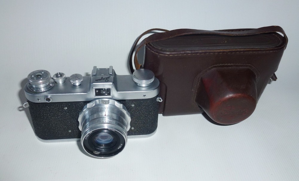 Zarya Soviet Rangefinder camera with Lens INDUSTAR-26m 2.8/52
