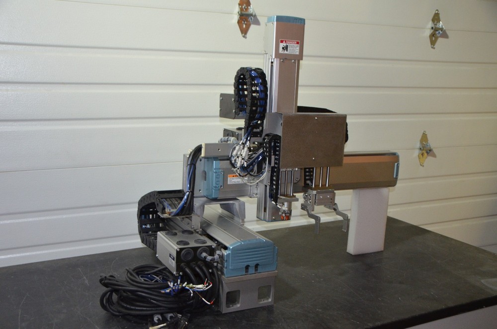 Yamaha MXYX Cartesian XYZ Robot Module with Biophile Microplate Sample Handler