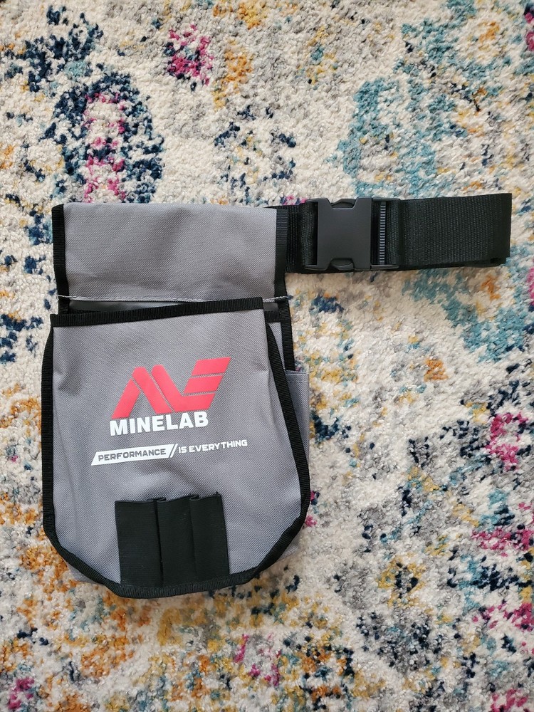 Minelab Finds Bag (metal detecting).