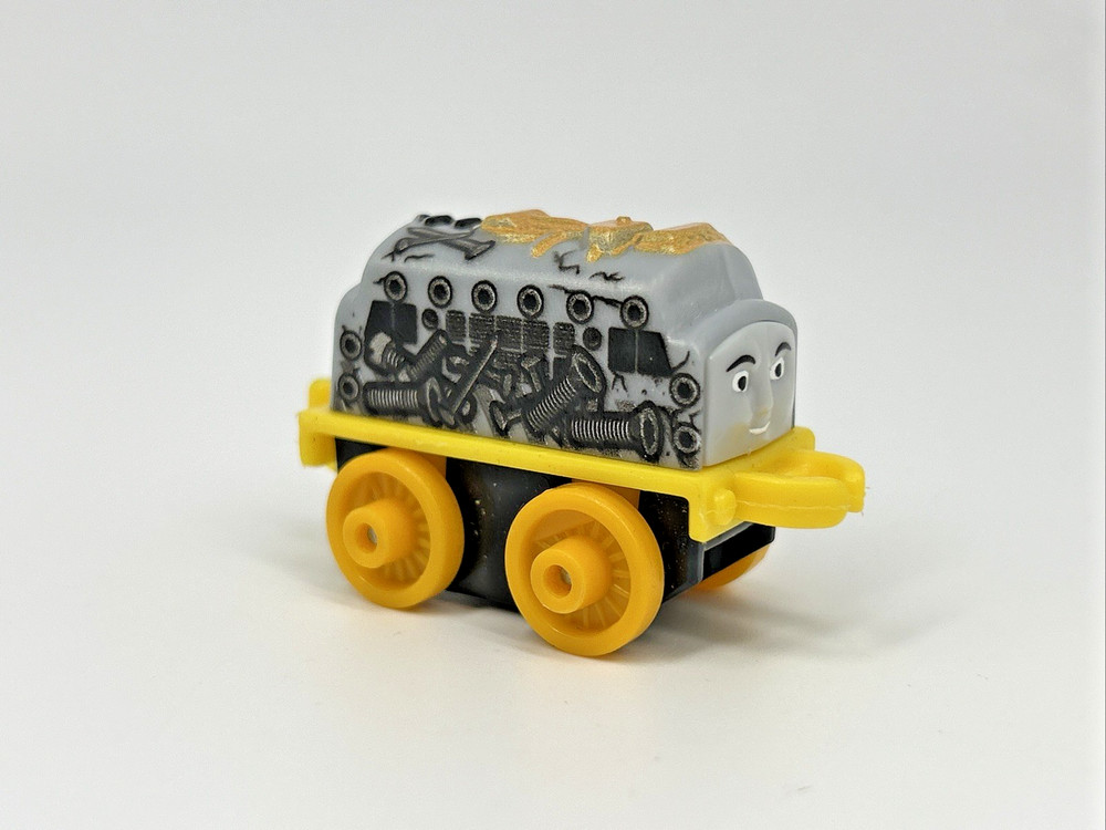 THOMAS & FRIENDS Minis Train Engine Diesel 10 Construction Engine Nuts Bolts