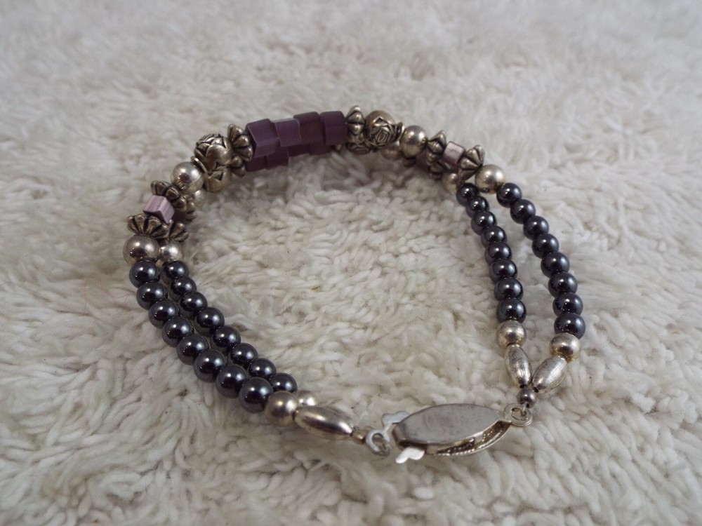 Silvertone Hematite Purple Glass Bead Bracelet (C14)