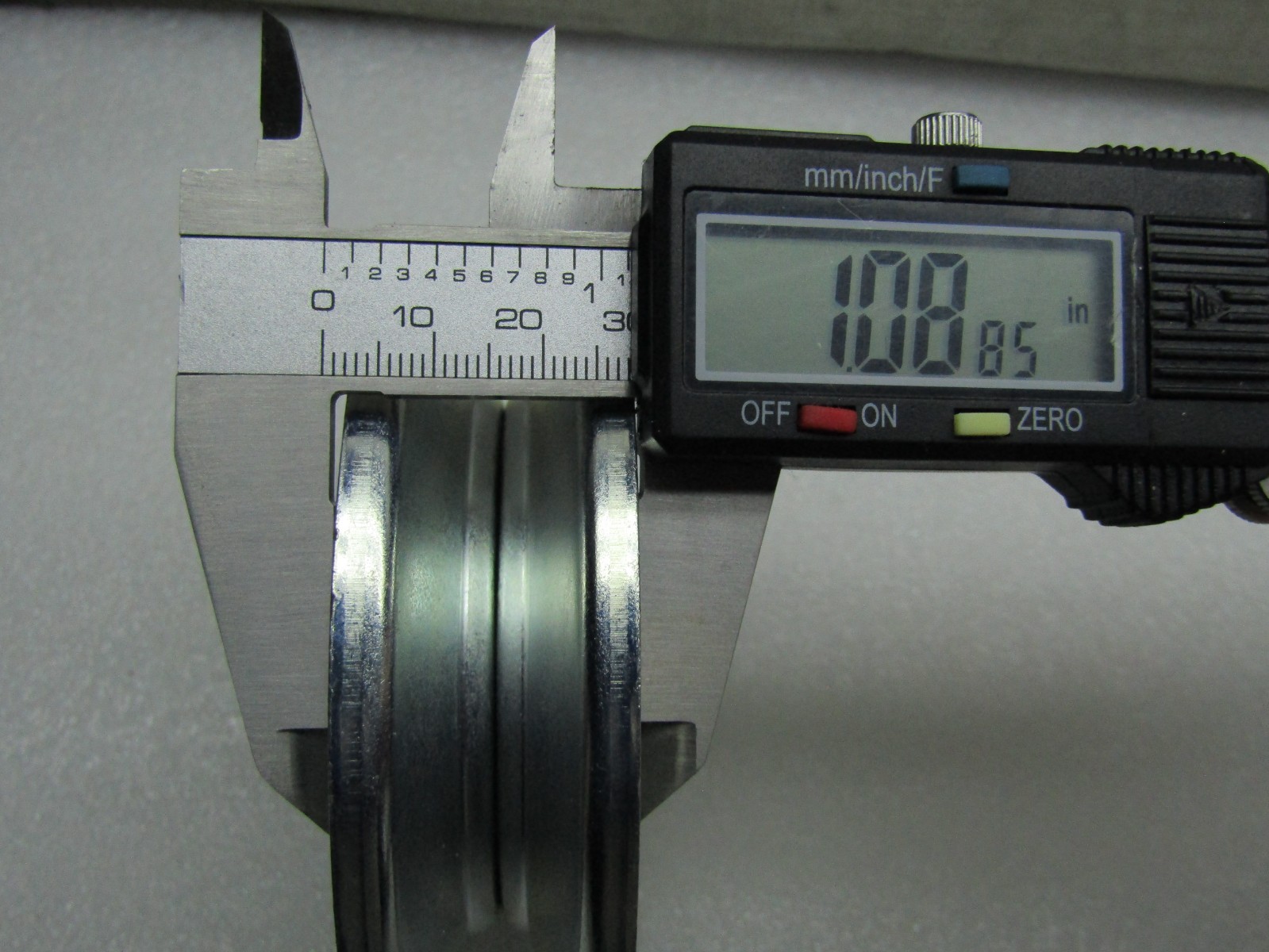 4" V-Belt Idler Pulley 5/8" Bearing Bore 4" OD x 1"OA Wide Fits B, 4L, A Belts