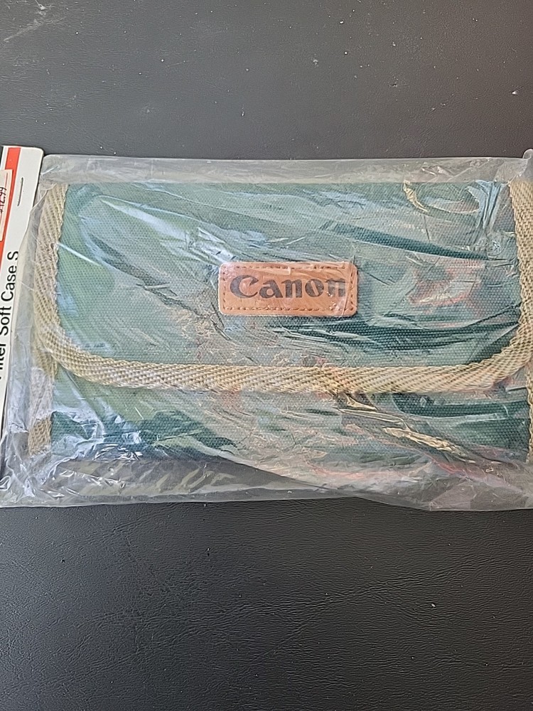 VTG Canon Filter/Memory Card Holder New