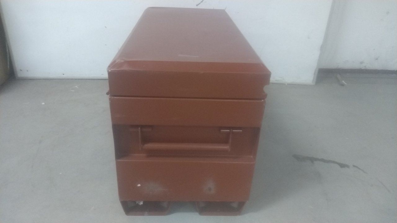 Crescent Jobox 2-653990 10.5 Cu Ft Storage Capacity Brown Steel Jobsite Box