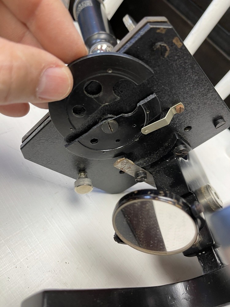 VINTAGE E. LEITZ-WETZLAR MICROSCOPE WOOD CASE