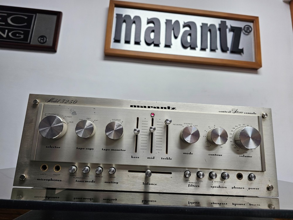 Marantz Model 3250 Vintage Stereo Preamplifier Operational