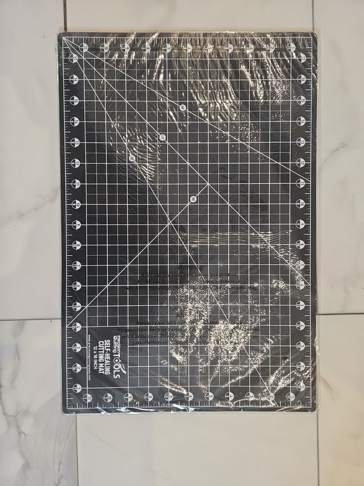 12" x 18" Self-Healing Cutting Mat – Precision Tools – Double-Sided Grid Sewing