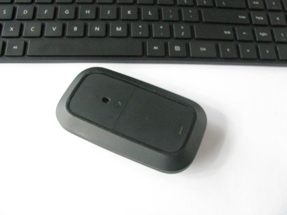 Microsoft Designer Wireless Bluetooth Desktop Keyboard and Mouse Set 1679 & 1678