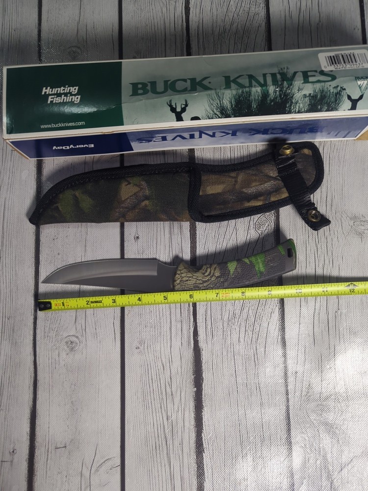 Buck Knife 470 Realtree Fixed Blade