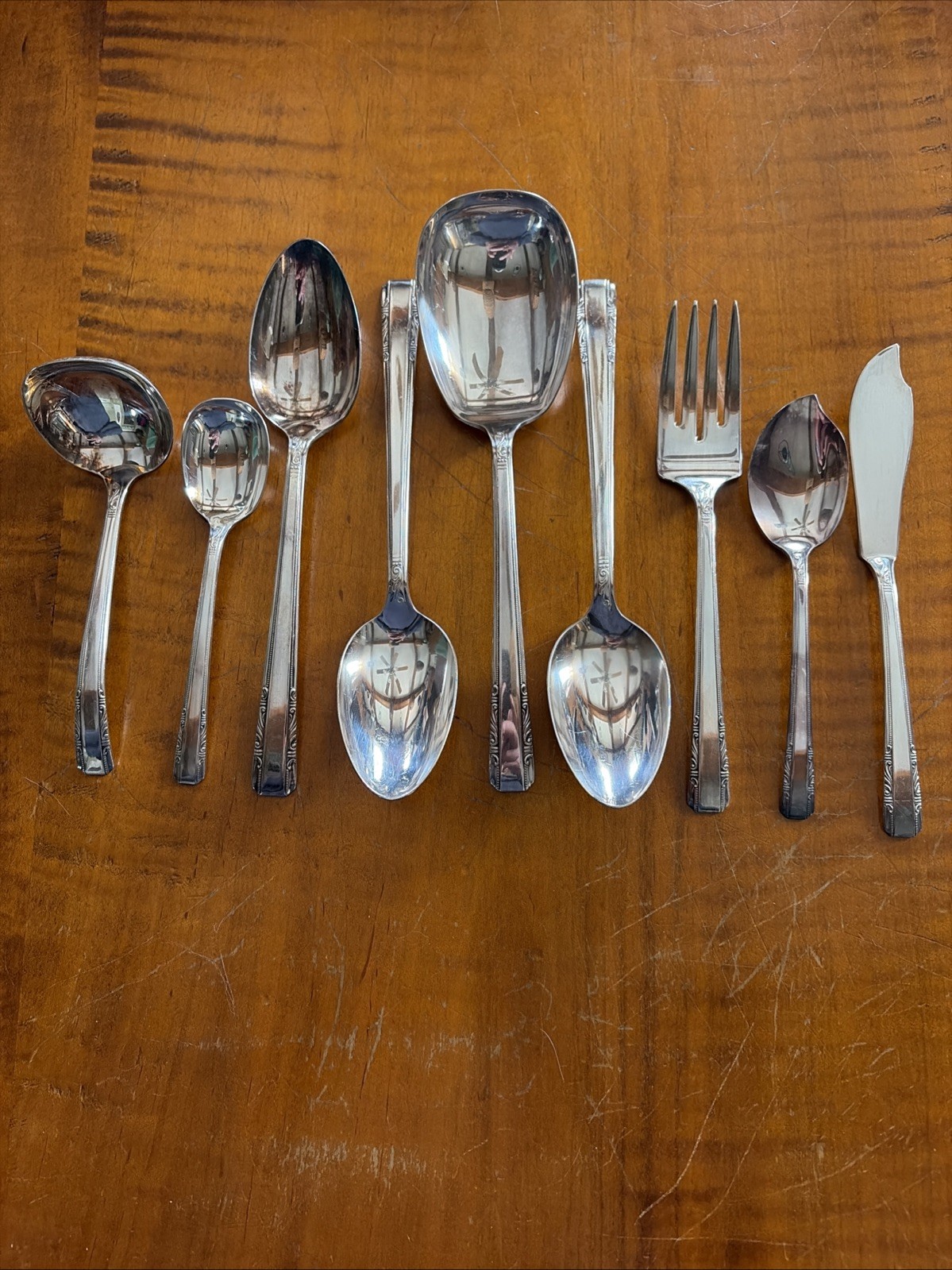 Harmony House Wallace XXXX Quadruple SilverPlate “Personality” 65 Pieces Nice