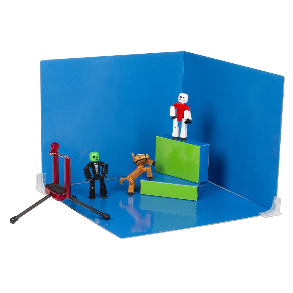 StikBot Zanimation Studio with Pet - Includes Green, Black, White, Red, Gold