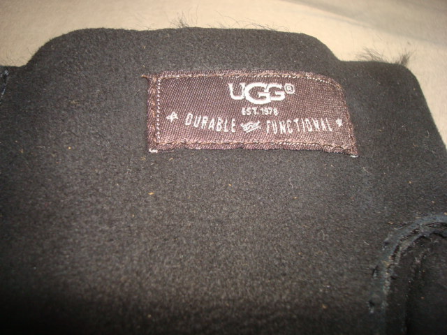 UGG SHEEPSKIN BLACK GLOVES SIZE L