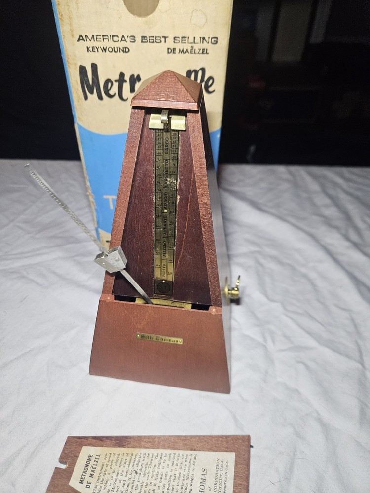 Vintage Seth Thomas Solid Wood Pyramid Metronome de Maelzel