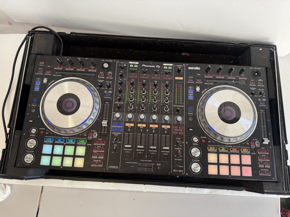 Pioneer DDJ-SZ2 Flagship 4-Channel Professional DJ Controller Serato WITH CASE