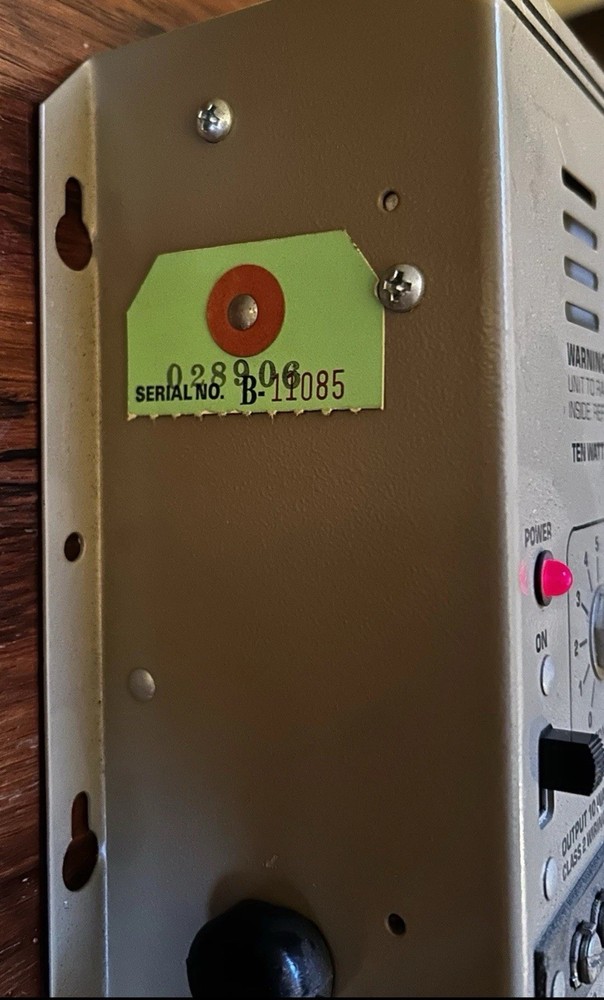 University Sound Model 1100 Wall-Mount Paging Amplifier Control Panel W/ Box