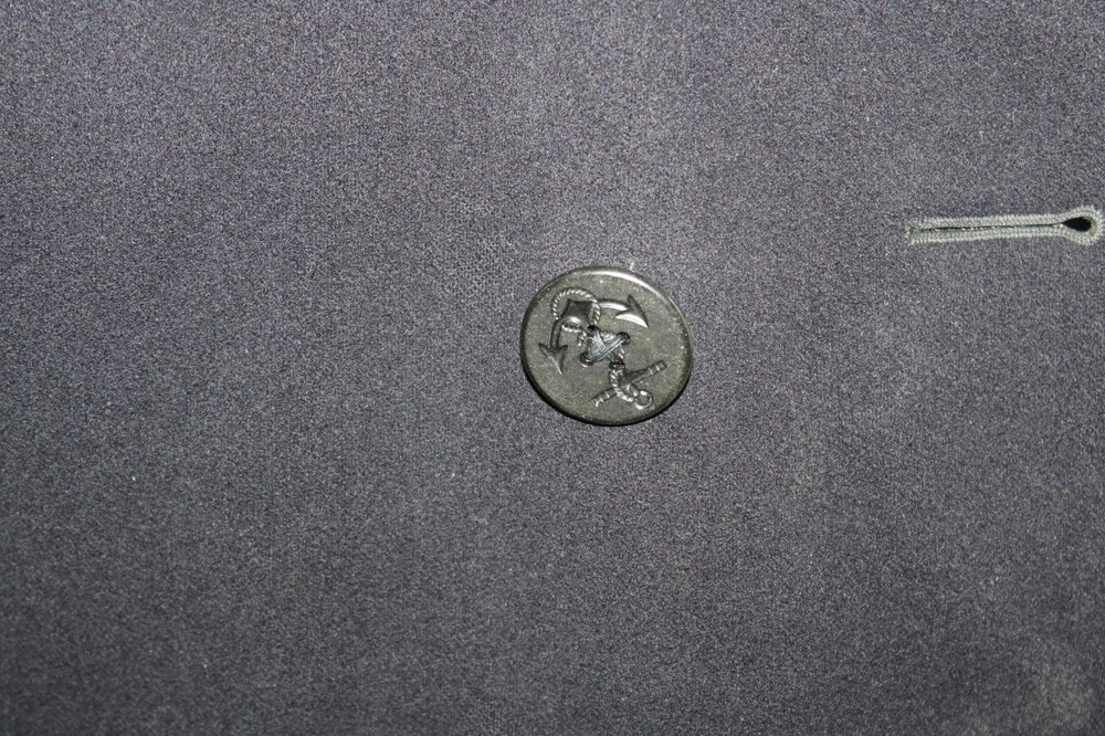 WW2 US Navy Pea Coat, Size Small/Medium FREE SHIPPING !!!!!!