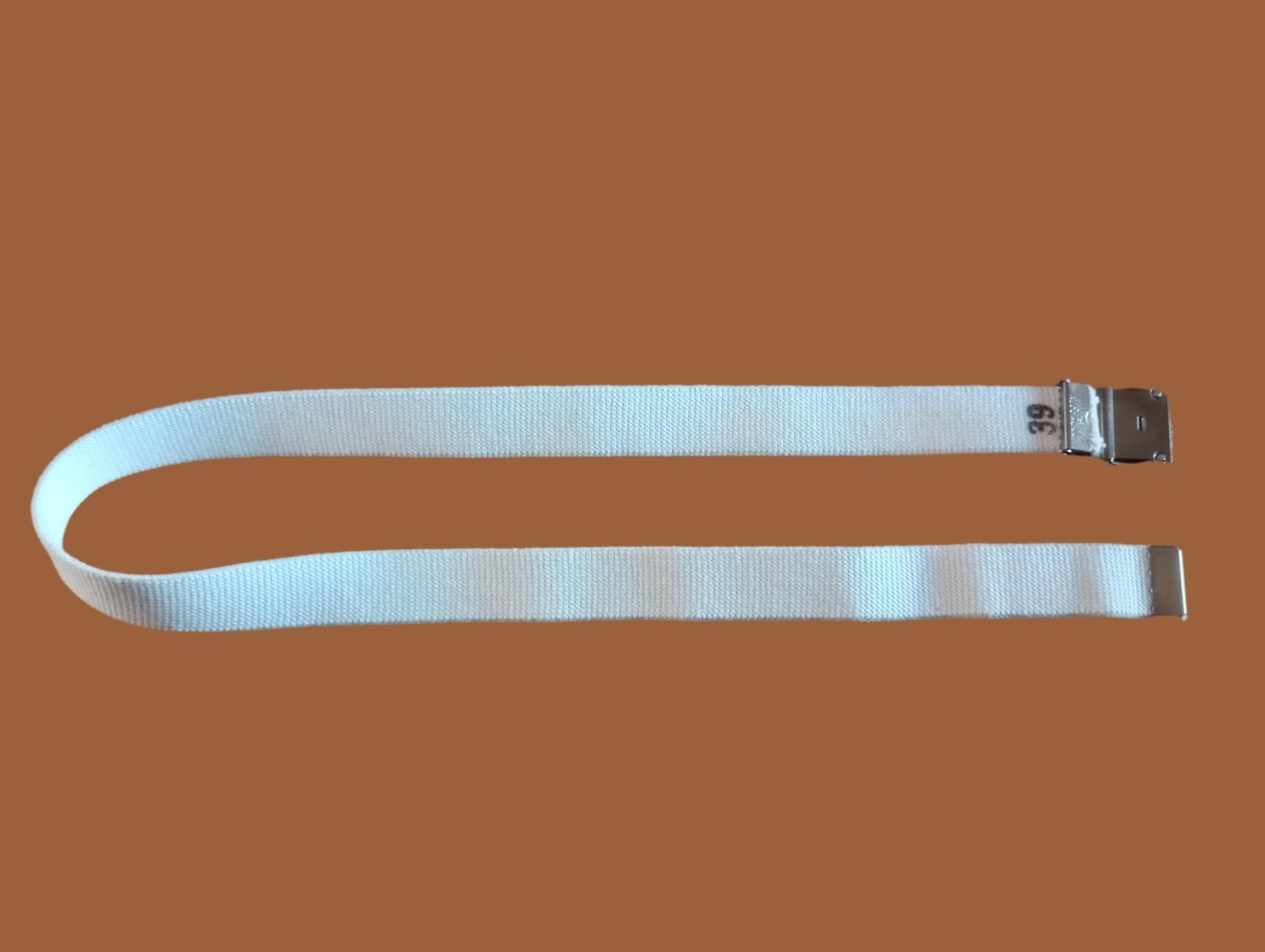 VINTAGE U.S MILITARY NAVY ISSUE WHITE WEB BELT WITH NICKLE PLATED BRASS BUCKLE