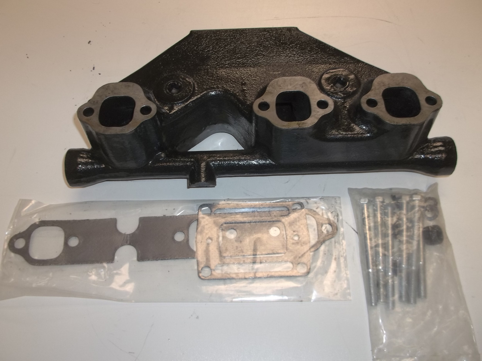 Volvo Penta Exhaust Manifold 4.3L V6 3857656 3852338 3852338-7 3857678 18-1848