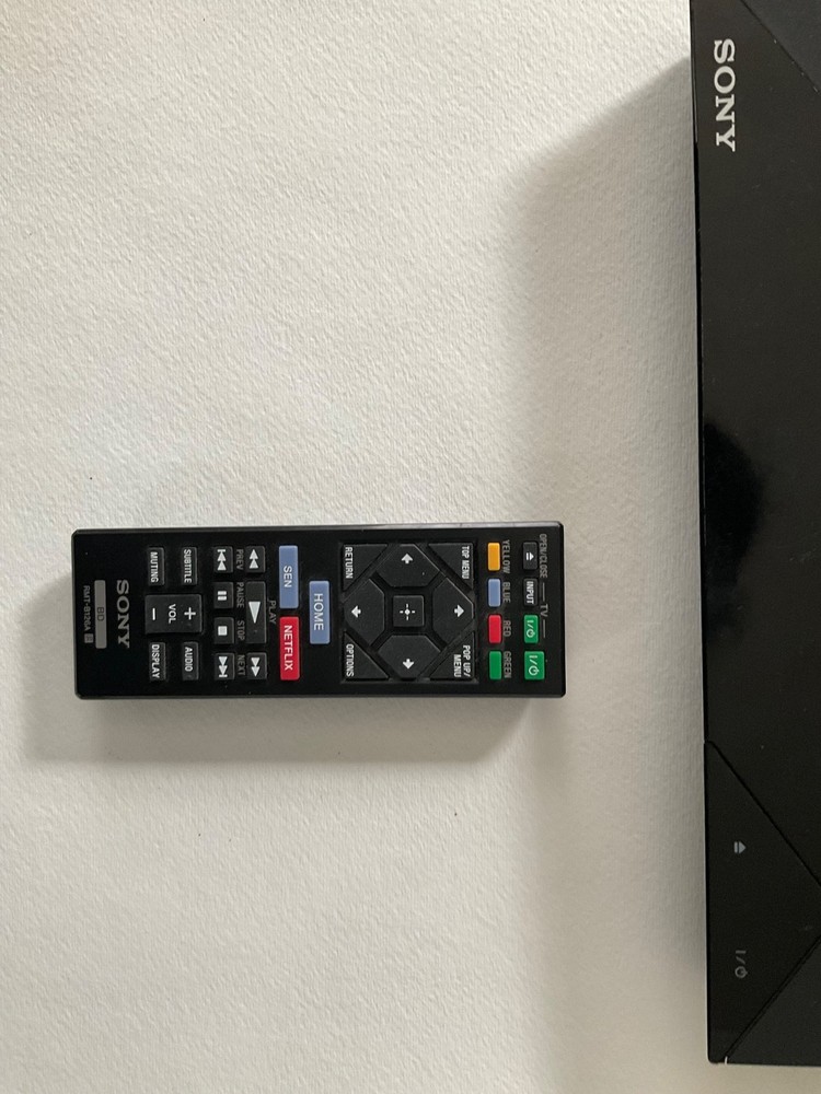 Sony BDP-S3200 Blu-Ray DVD Player & Remote, Power Plug untested