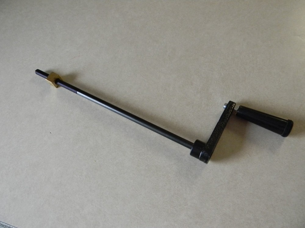 Bandsaw upper wheel crank handle
