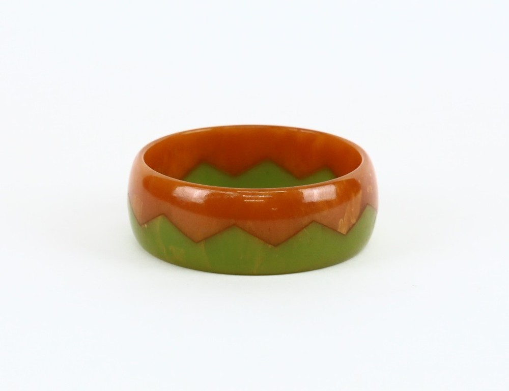 Rare Zig Zag Two Color Bakelite Bangle Bracelet 1930s/40s
