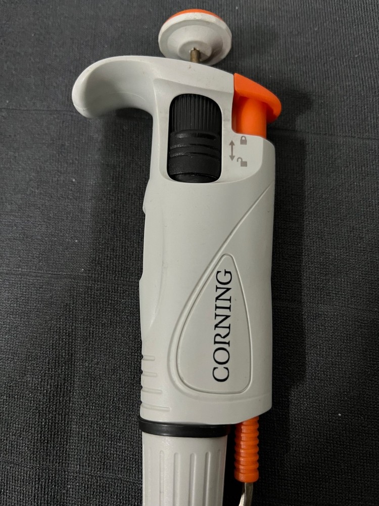 Corning Lambda Plus | 2-20uL | Autoclavable, Cleaned