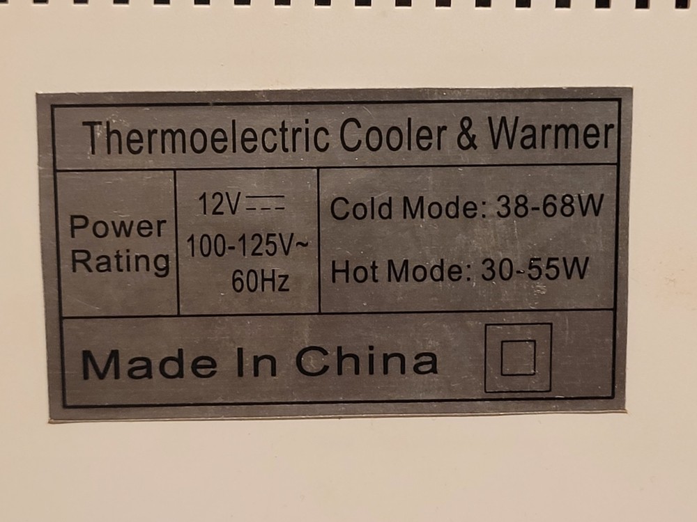 Frigidaire & Thermoelectric Refreshing Ice Cold Drinks Mini-Refrigerator's (2)