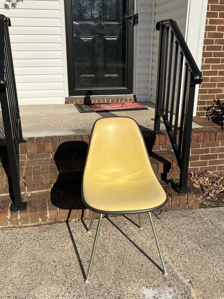 Herman Miller Eames Era Mid Century Modern Shell Chair