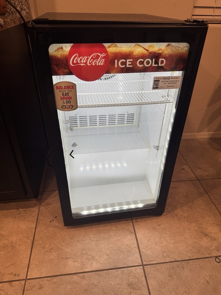 Coca-Cola Mini Fridge Coke Koolatron KWC-4 2014 Red