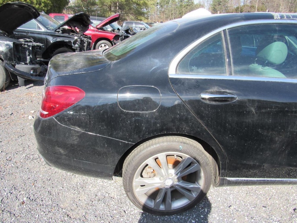 C220 2015 Glove Box 1032253