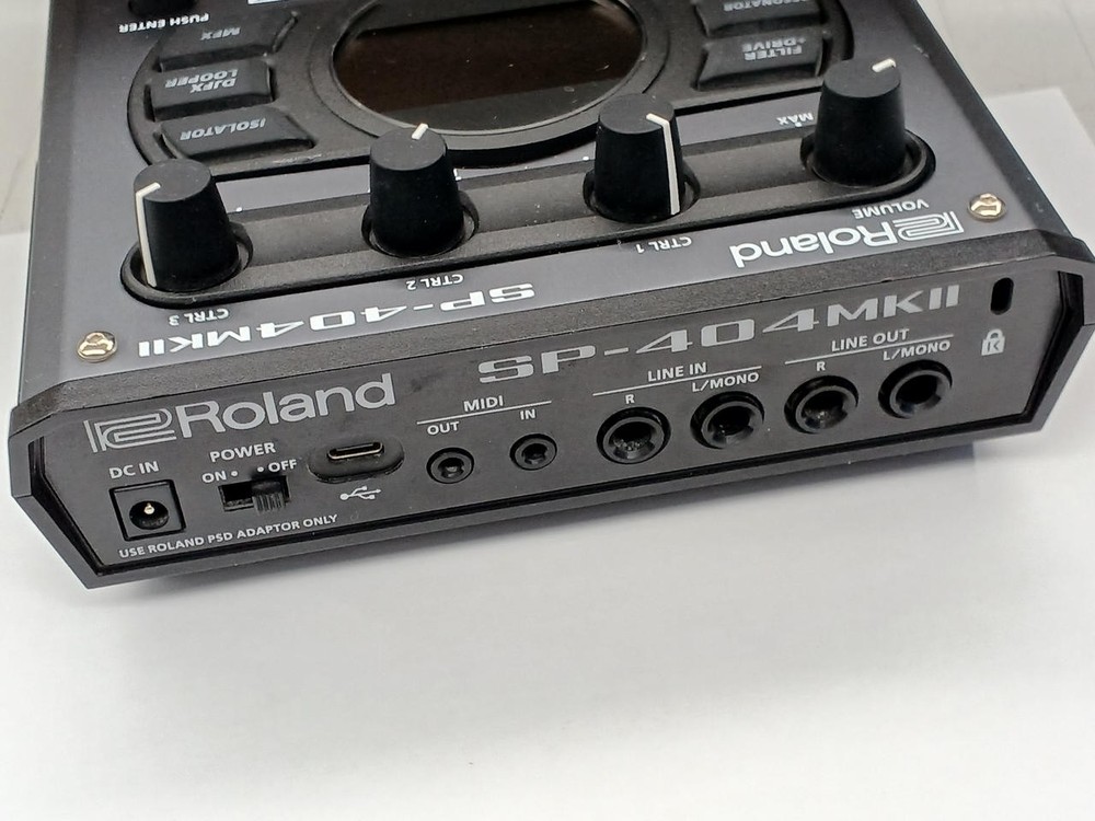 Roland SP-404MKII Creative Sampler 16GB Memory SP-404MK2 AC Adapter
